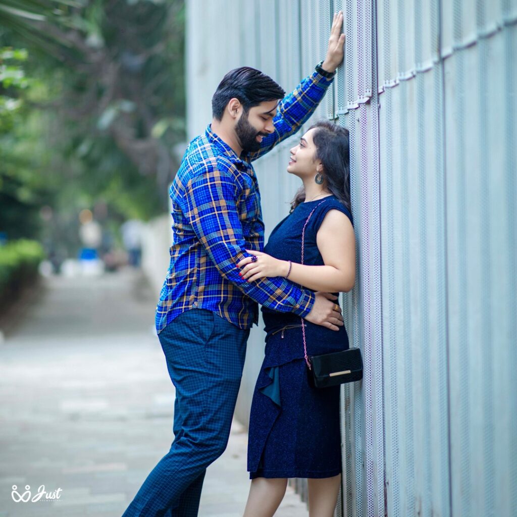 candid Prewedding couple photo in mg road